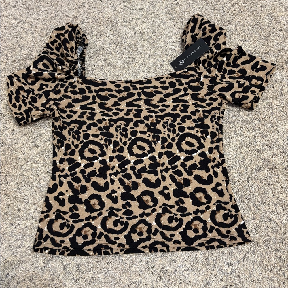 Kara and Kate Animal Print Puff Sleeve Blouse